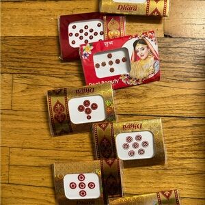 Ara Red and Gold Festive Bindis